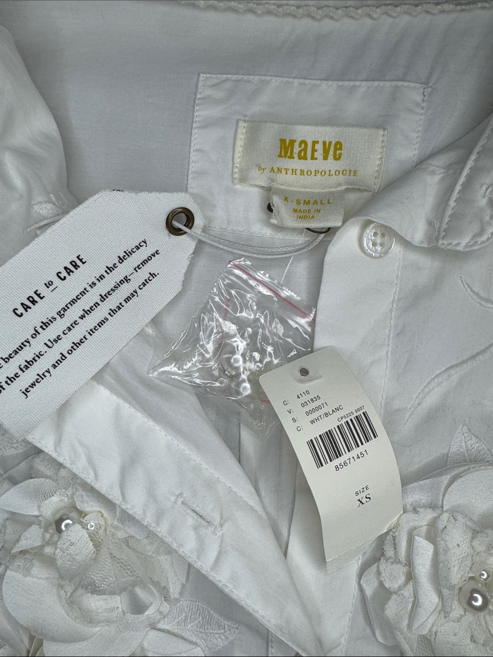 Anthropologie Maeve Bennet Buttondown 3D Floral Appliqué Shirt Fits Larger - Picture 8 of 17